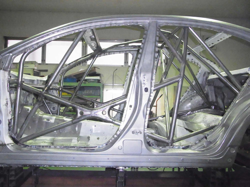 Custom Cages Subaru Impreza GP/GJ R4 International Mulitpoint T45 Weld-in Roll Cage